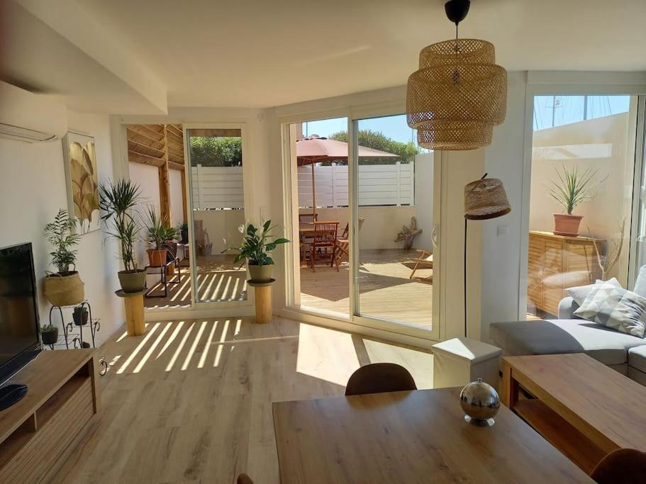 Appartement 100 M2 Terrasse Piscine Gruissan Exterior photo
